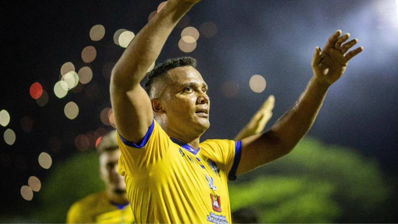 Ever Alvarado es nuevo jugador de Real Sociedad de cara al torneo Apertura 2024