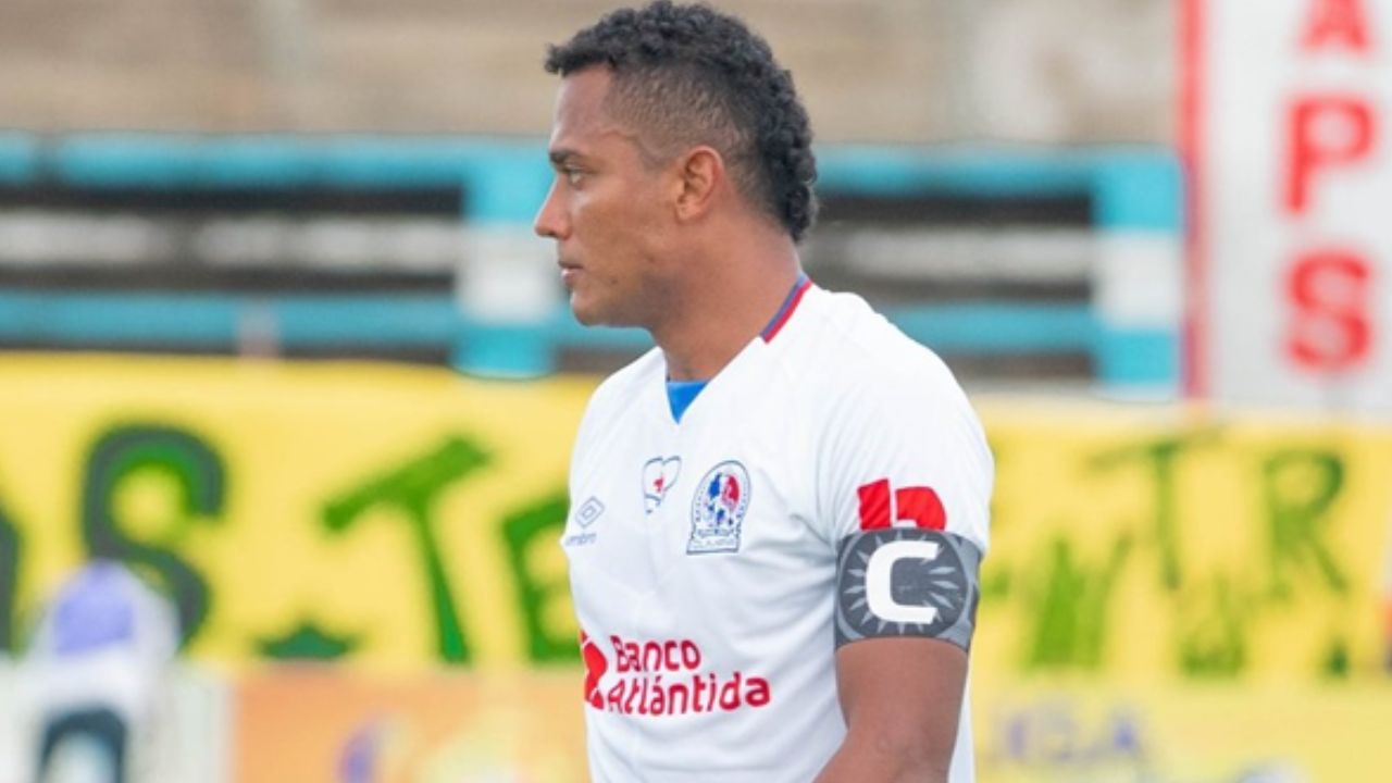 Ever Alvarado vuelve a interesar a club de Liga Nacional de cara al Apertura 2024