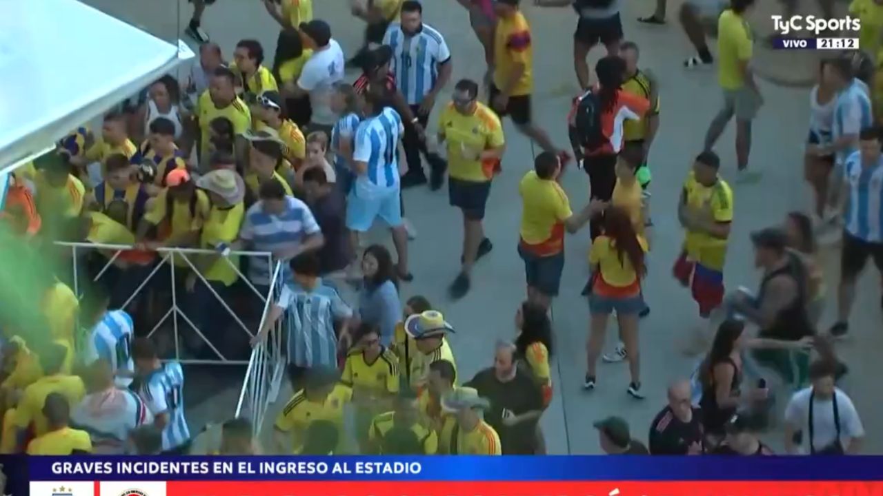 Portones y accesos colapsan en el Hard Rock Stadium en la final de la Copa América 2024