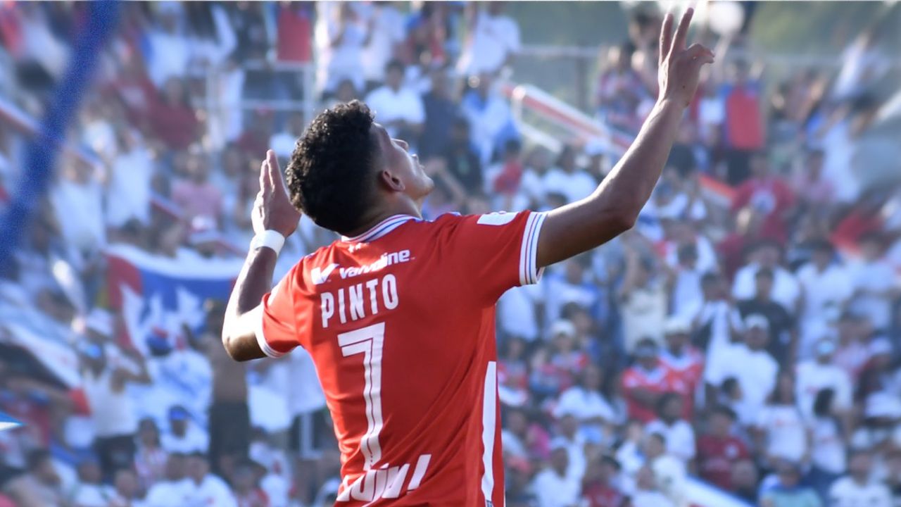 Olimpia golea a Génesis en el inicio de su gira por Estados Unidos