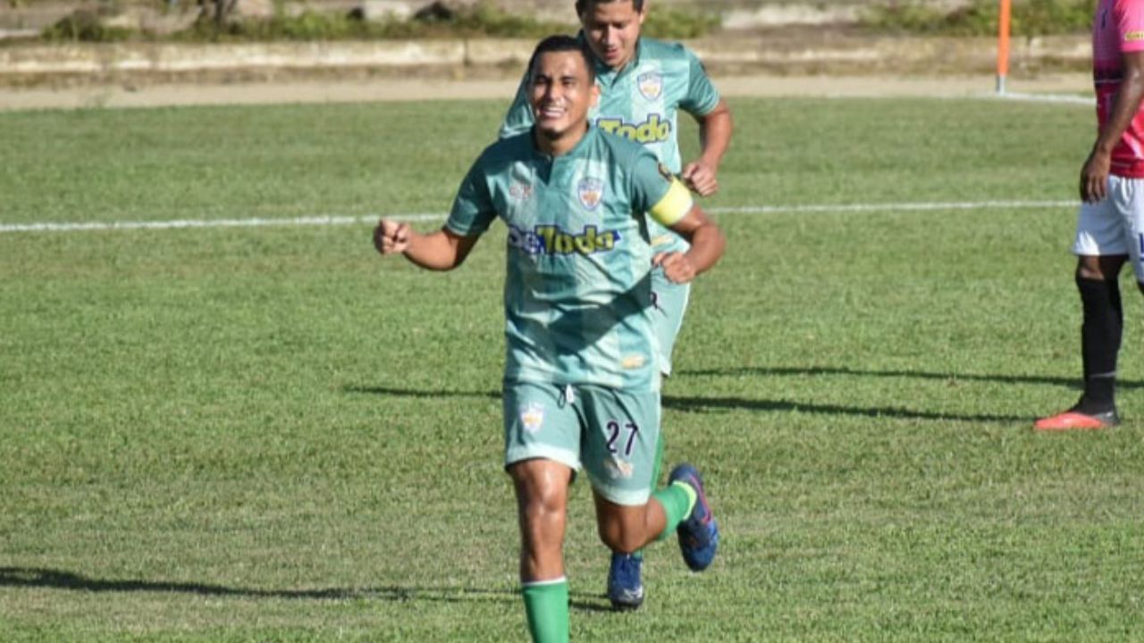 Óscar García sigue vigente y fichará con el Independiente de Liga de Ascenso