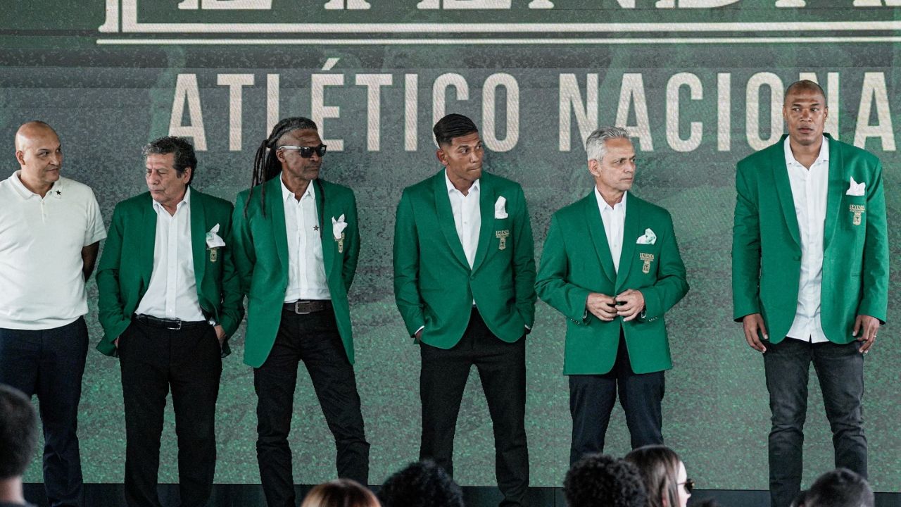 Reinaldo Rueda recibe homenaje en el Atlético Nacional de Colombia