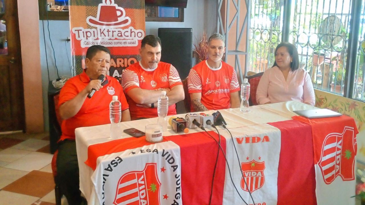 Vida presenta a su nuevo entrenador para el torneo Apertura 2024-25