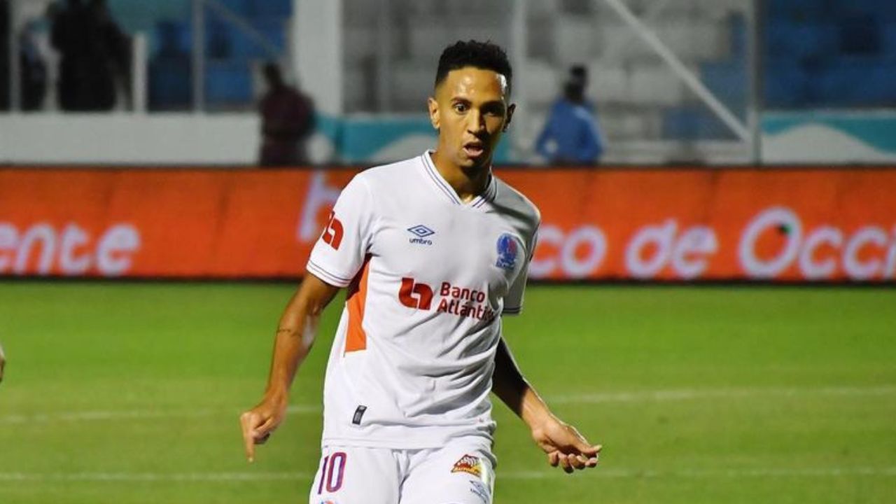 Yan Maciel se olvida de Olimpia y firma con equipo brasileño