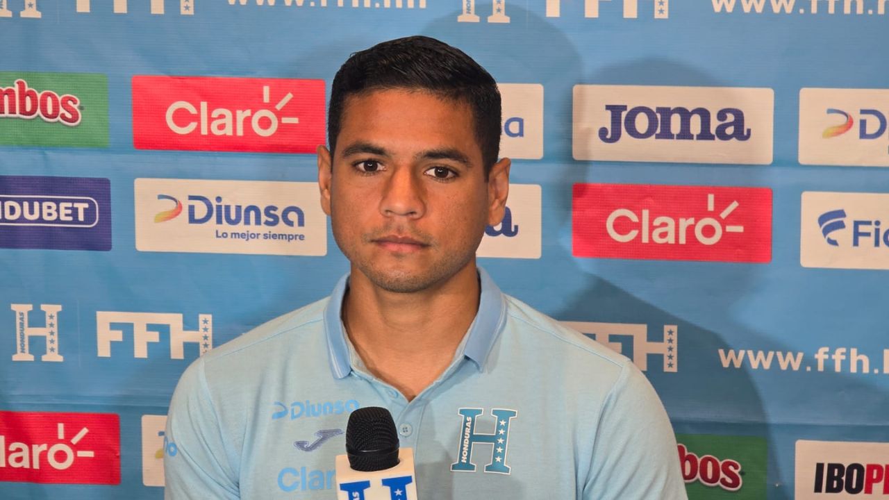 Carlos Pineda comparte su opinión sobre la nacionalización de Yustin Arboleda