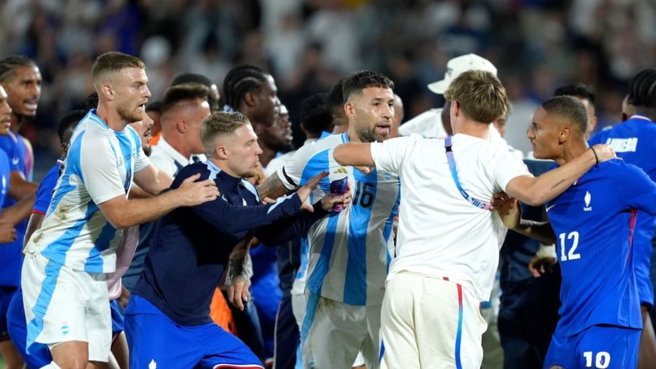 Así fue la pelea entre Francia y Argentina en las semifinales de los Juegos Olímpicos 2024