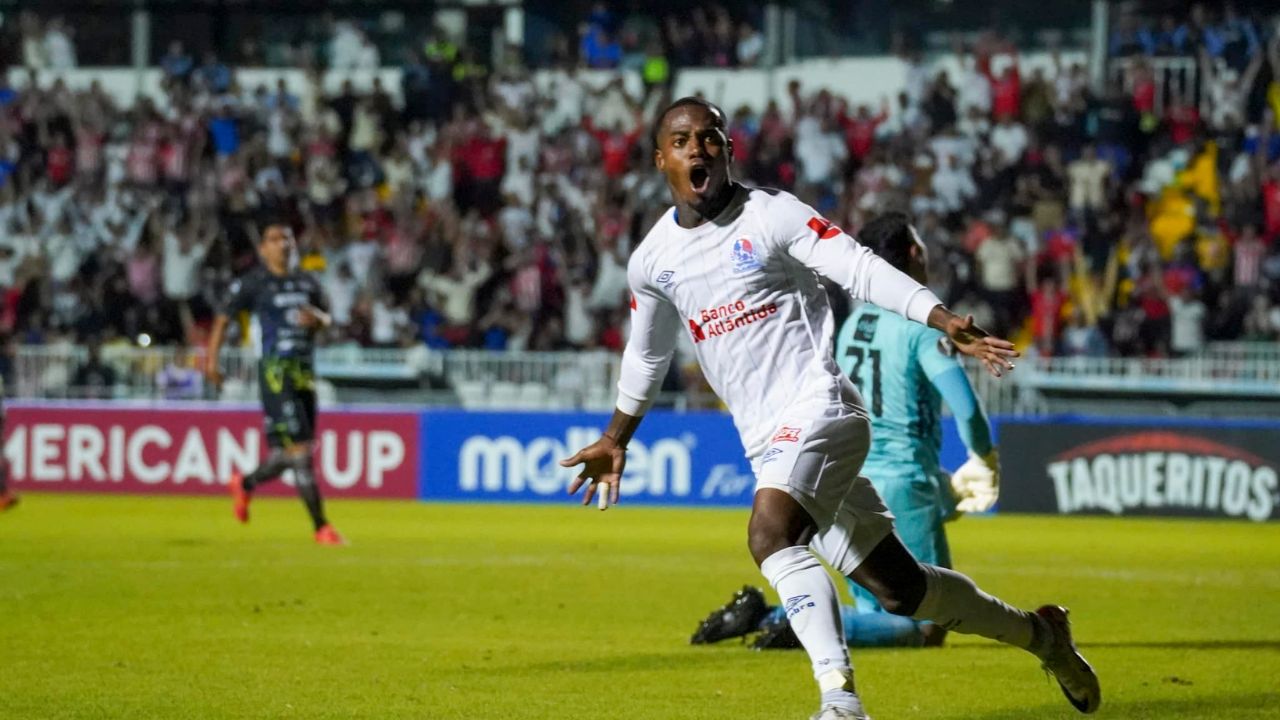 Edwin Solano anota golazo ante Antigua e ilusiona al Olimpia