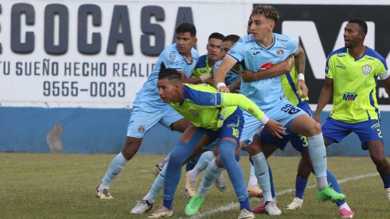 Olancho FC y Motagua se reparten puntos en tarde lluviosa de Juticalpa