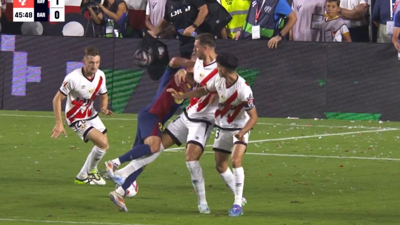 El posible penal que no le pitaron a Dani Olmo en su debut con el FC Barcelona