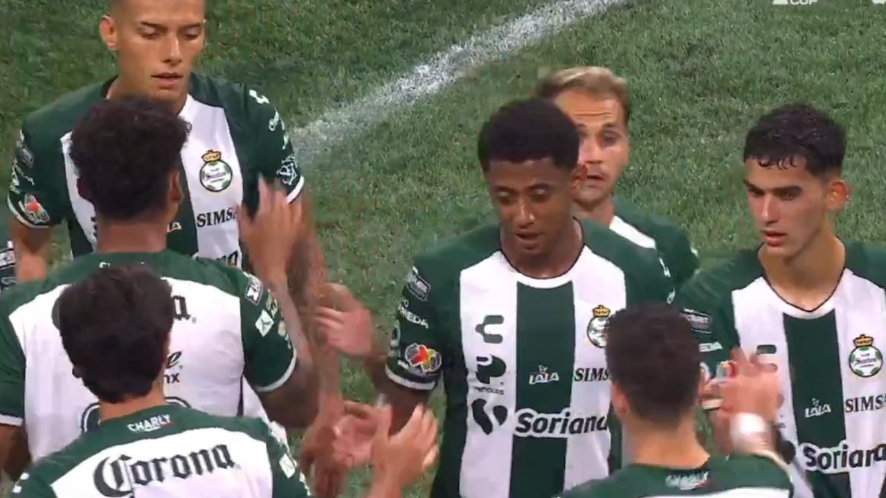 Choco Lozano muestra su liderazgo previo a la tanda de penales con Santos Laguna