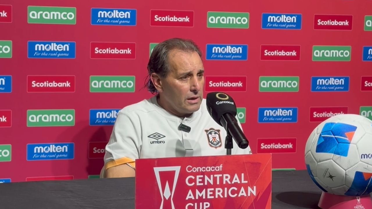 Entrenador del Águila revela cómo sorprendió al Olimpia y el secreto de su victoria