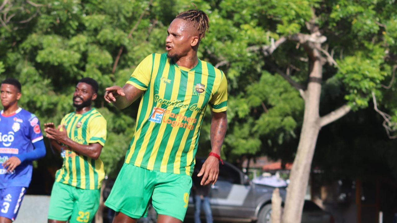 Georgie Welcome confiesa por qué rechazó a varios clubes para fichar en el Parrillas One