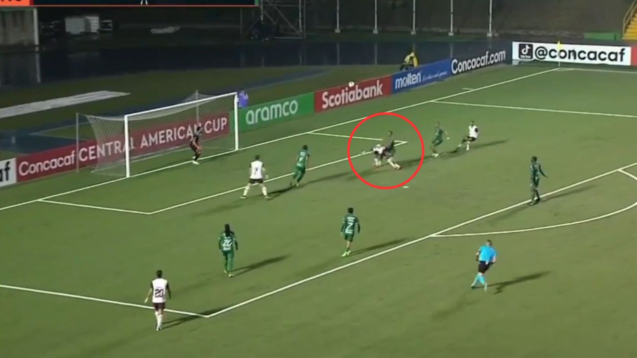 Así fue el polémico penal de Marathón ante Comunicaciones en Copa Centroamericana