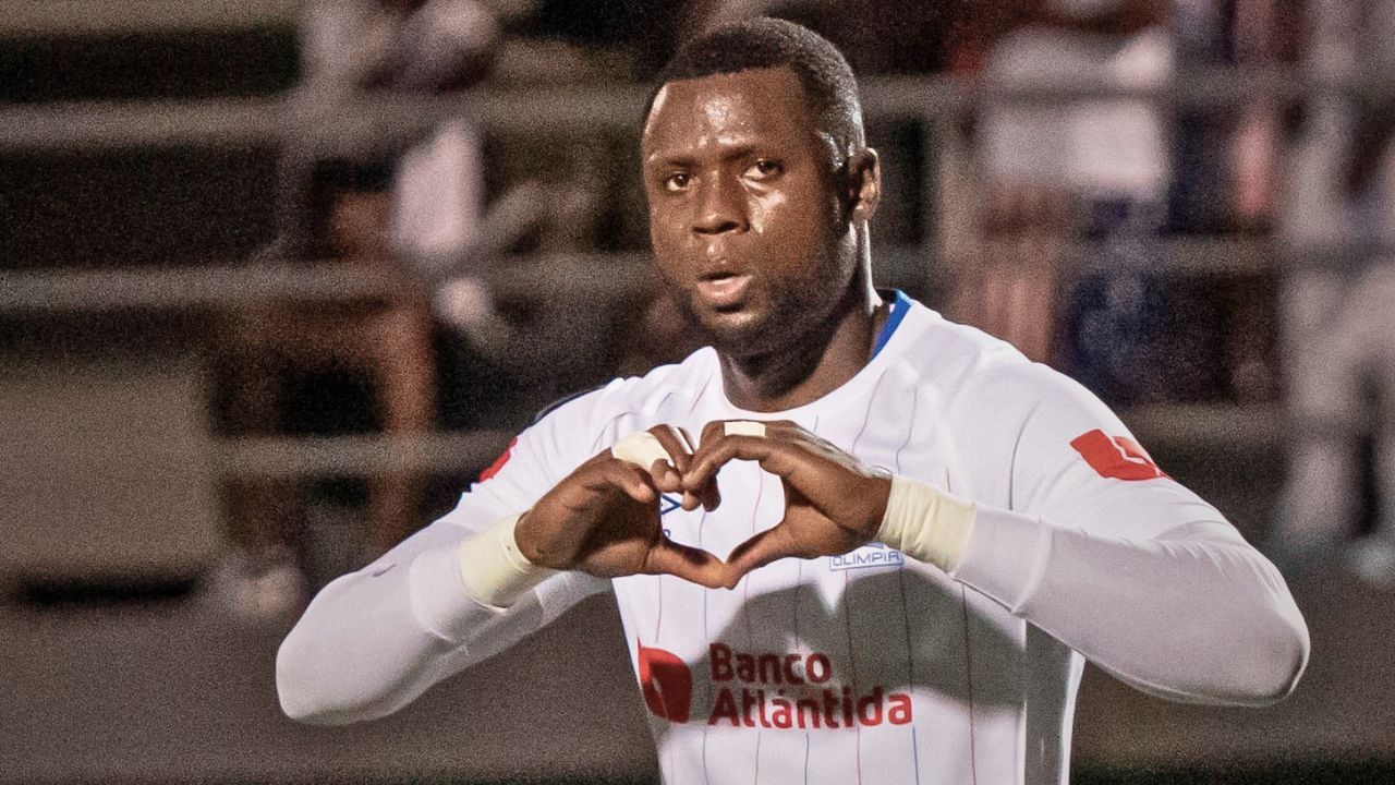 Yustin Arboleda seguirá de baja y se pierde la 'final' contra Antigua en Copa Centroamericana
