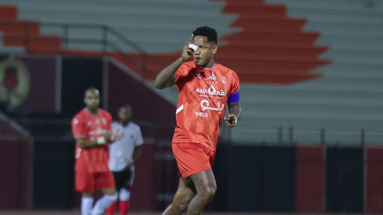 Romell Quioto inicia la temporada en Arabia con doblete en el Al-Arabi
