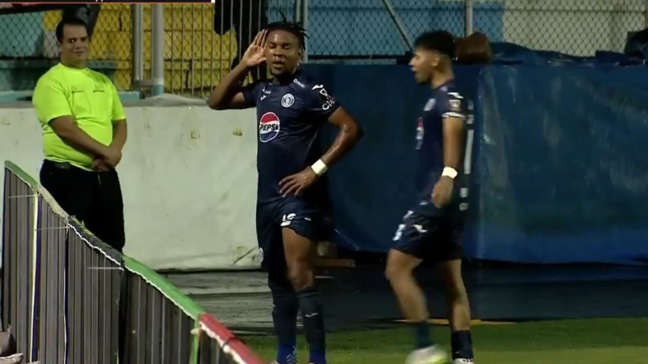 Yeison Mejía anota un doblete para Motagua ante Tauro FC por Copa Centroamericana