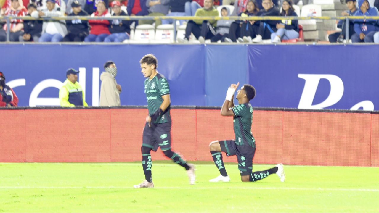 Choco Lozano anota su segundo gol con Santos en la Liga Mx