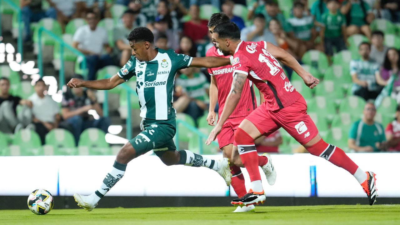 Choco Lozano fue titular en triunfo del Santos vs Toluca en Liga Mx
