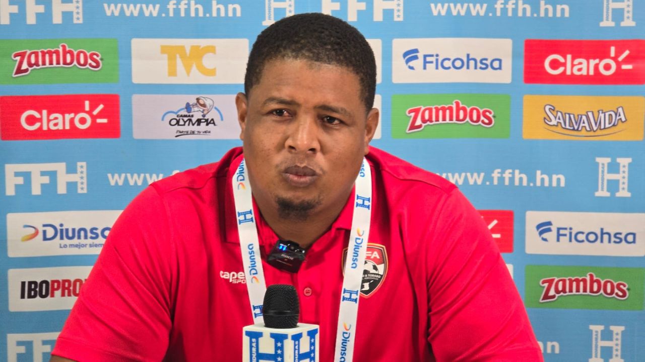 Derek King advierte a Honduras y asegura que Trinidad y Tobago no regalará nada