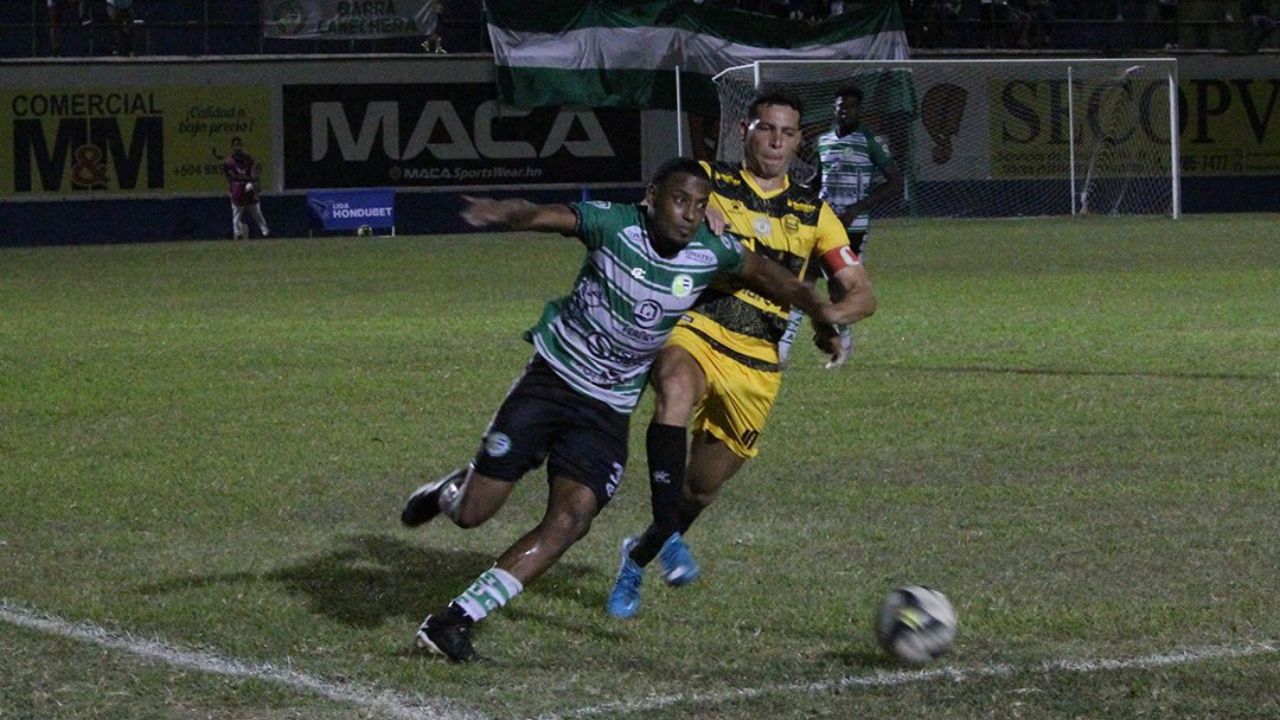 Real España obtuvo un triunfo agónico vs Juticalpa y es más líder que nunca