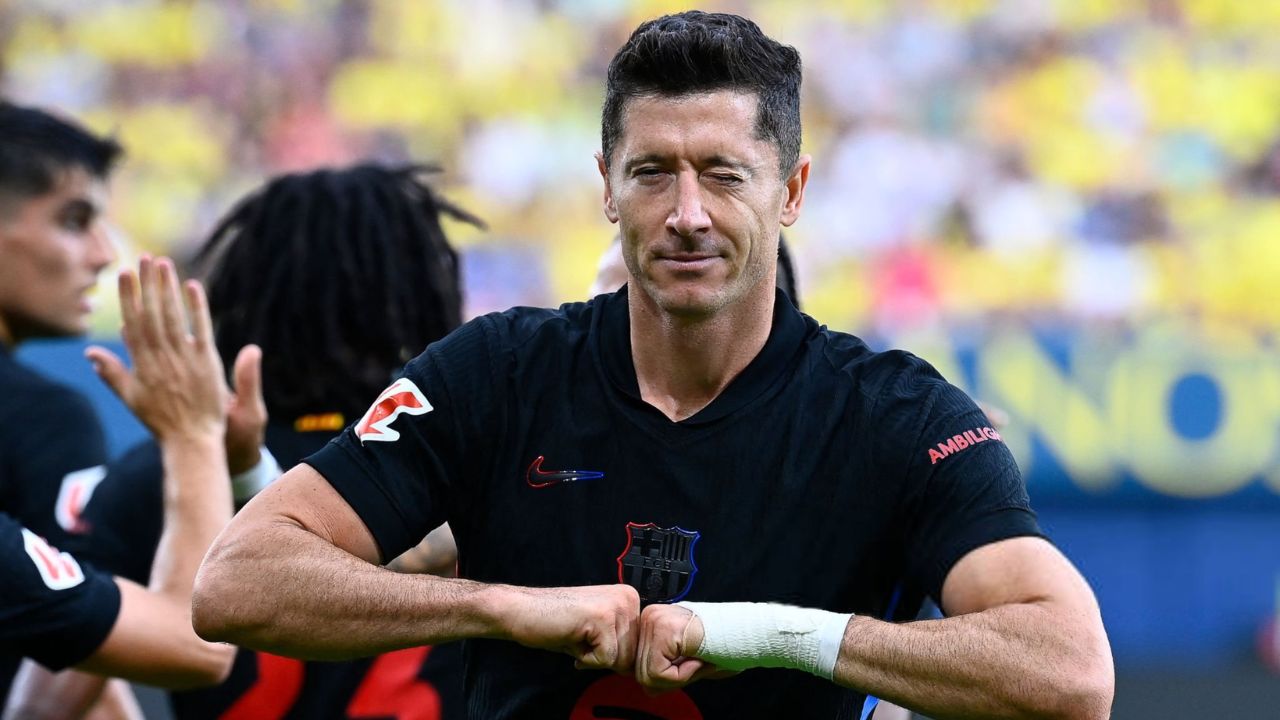 Barcelona aplasta al Villarreal y mantiene su liderato