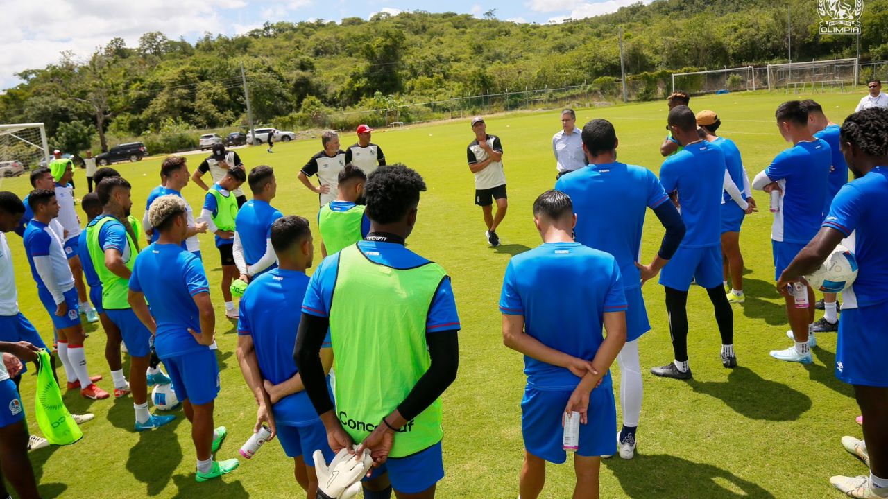 Estos son los jugadores de Olimpia que se 'enojan' cuando no juegan