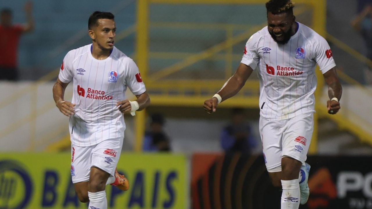 Olimpia goleó al Real Sociedad con Hat Trick de Benguché incluido