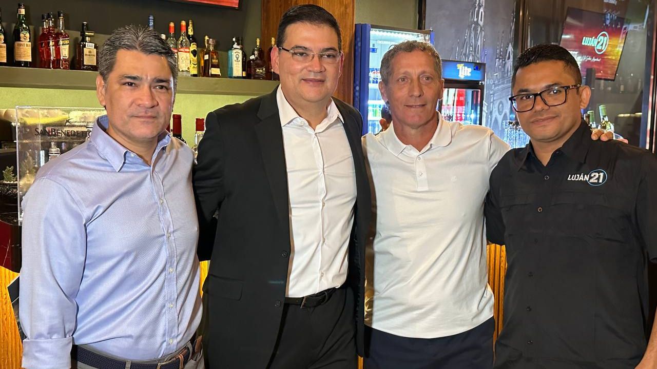 Pedro Troglio realiza cena de apertura de su restaurante Lujan 21