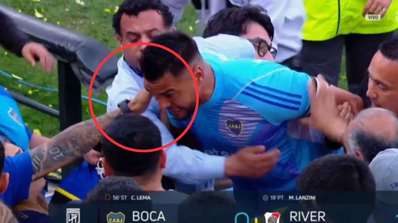 Jugador de Boca Juniors se pelea con sus propios aficionados tras perder clásico argentino