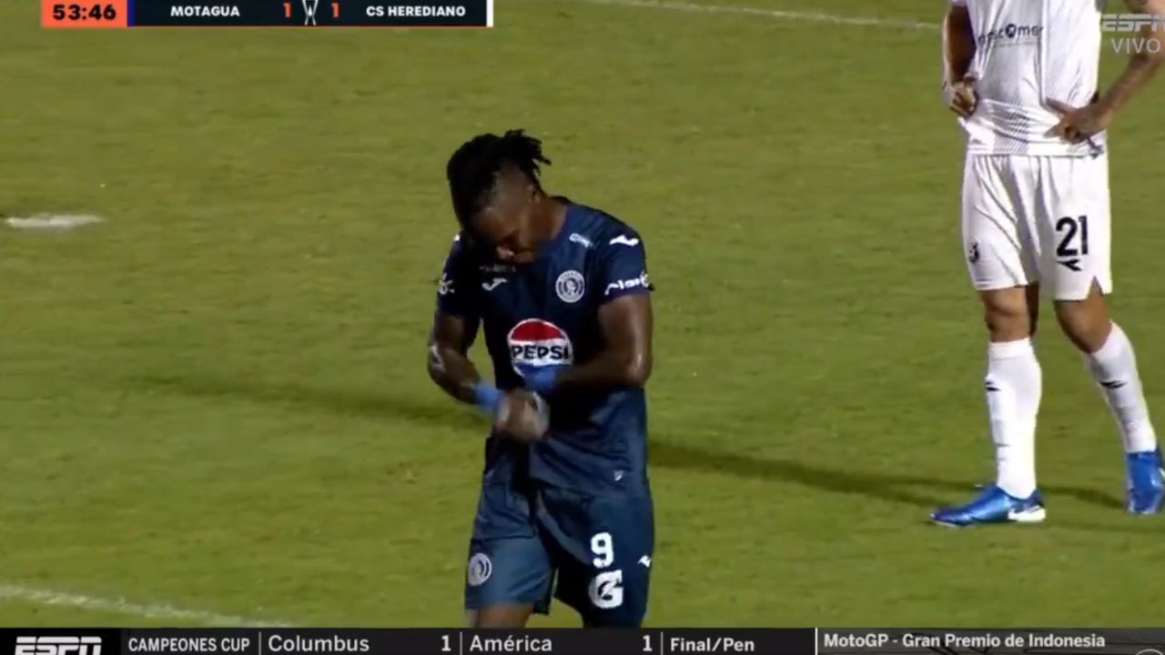 El enojo de Rubilio Castillo tras su inesperado cambio en la Copa Centroamericana