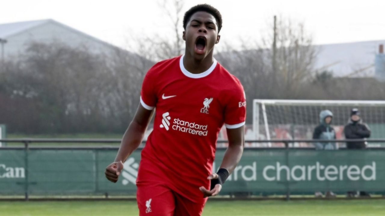Keyrol Figueroa anota gol con el Liverpool de Inglaterra