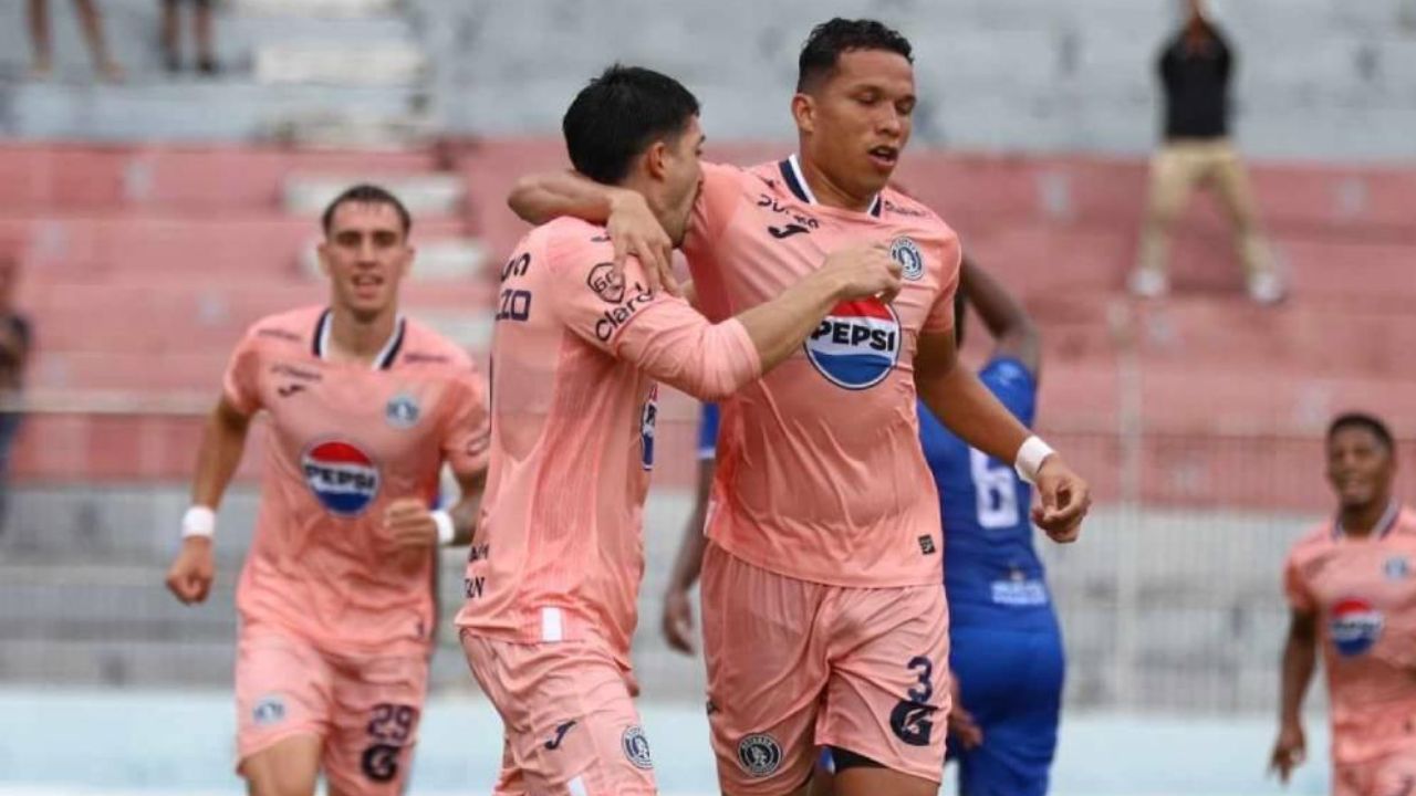 Motagua sigue embalado y vence al Victoria con un Serrano intratable en La Ceiba