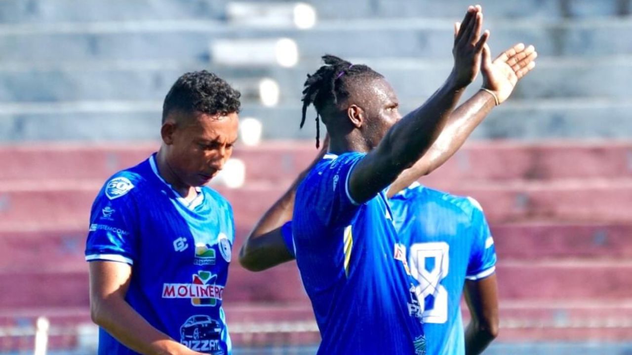 Victoria sufre para rescatar el triunfo ante Olancho en La Ceiba
