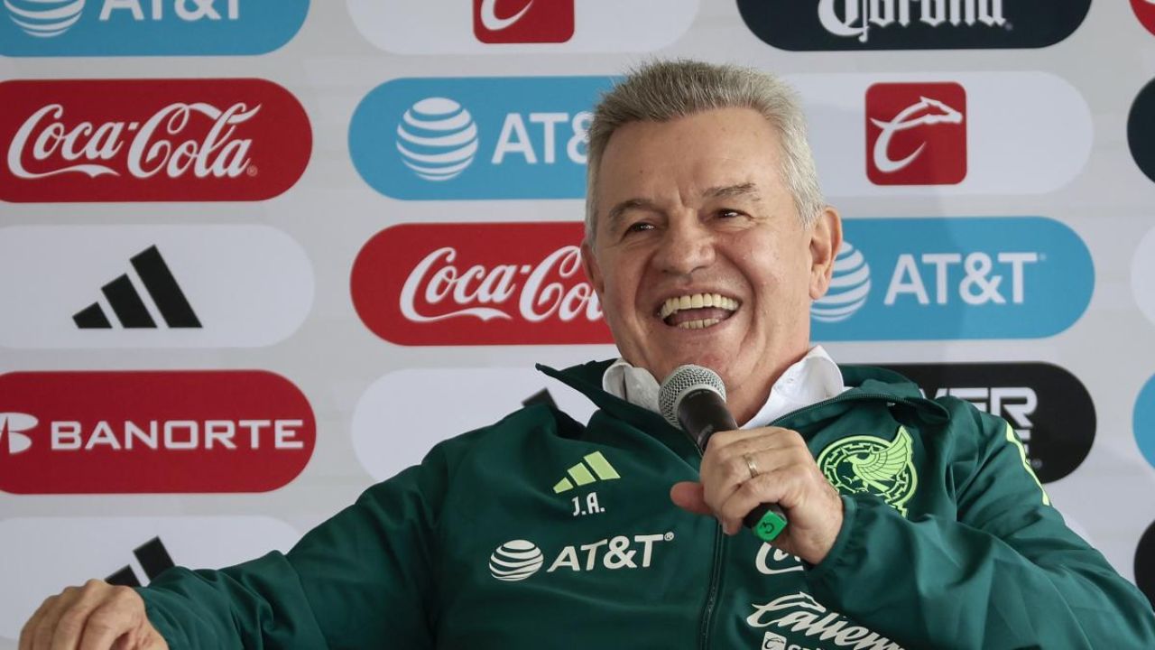 Javier Aguirre protagoniza divertido momento en Conferencia de Prensa