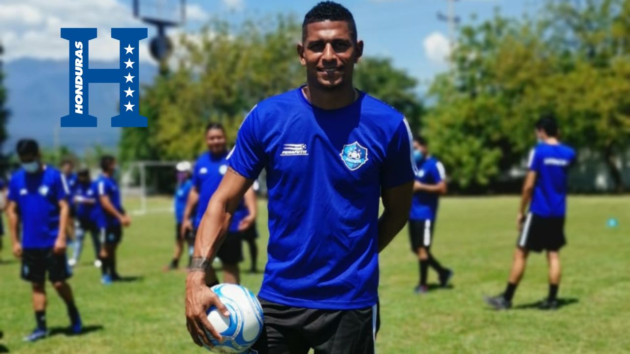 Carlo Costly viajará con Honduras para el partido vs México