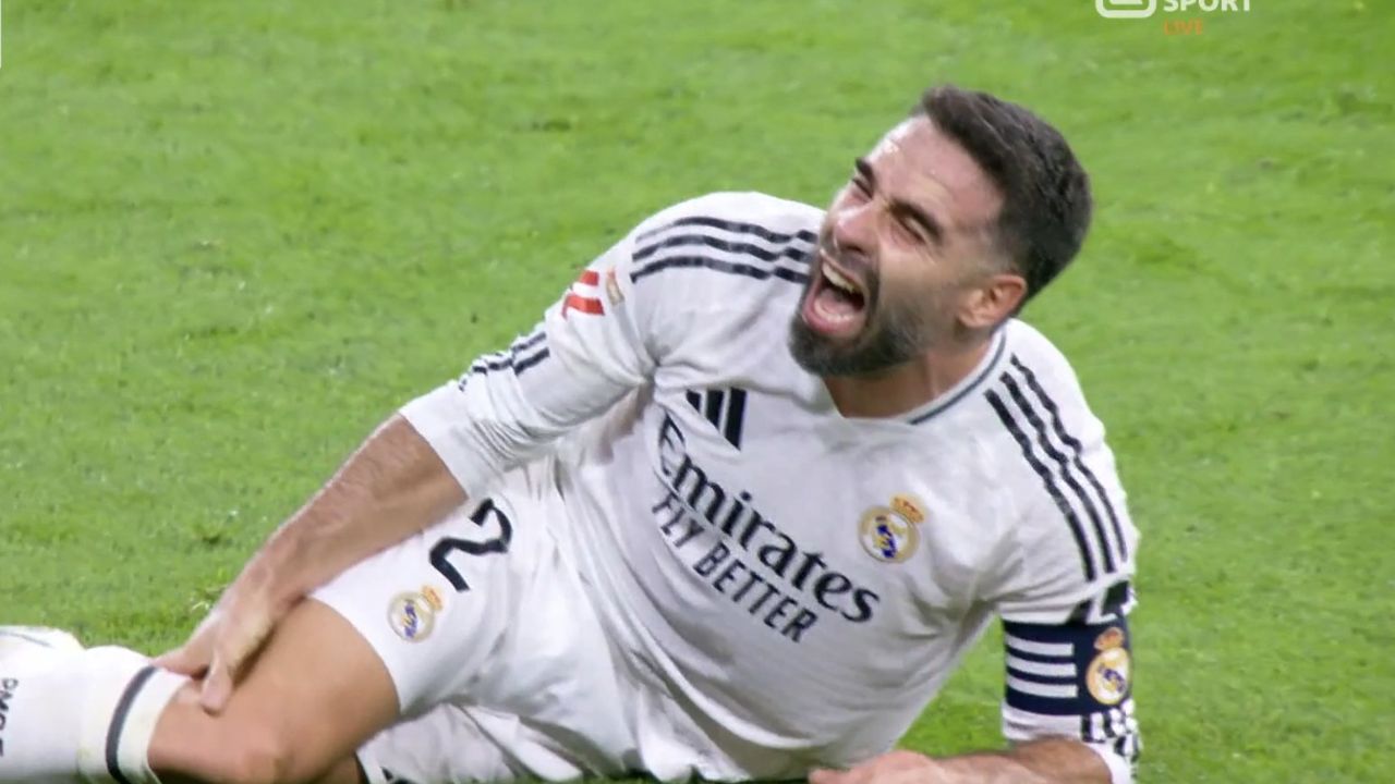 Dani Carvajal se lesionó y gritó de dolor en la grama del Santiago Bernabéu