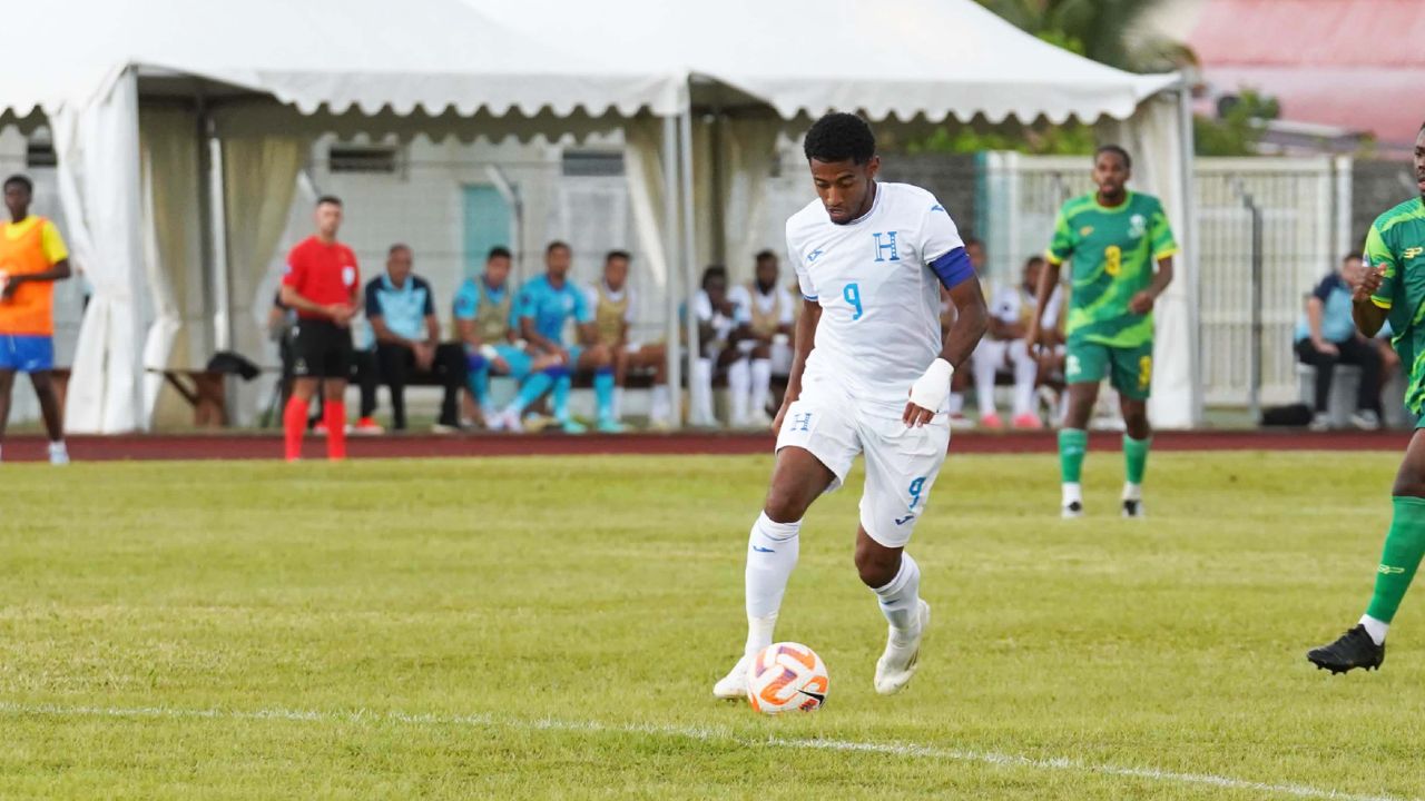 Así fue el gol del Choco Lozano ante Guayana Francesa en Nations League