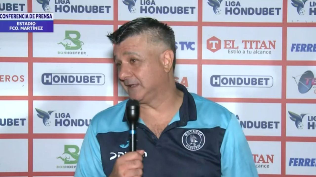 Diego Vazquez deja conferencia tras recibir solo preguntas del Águila pese a golear en Tocoa