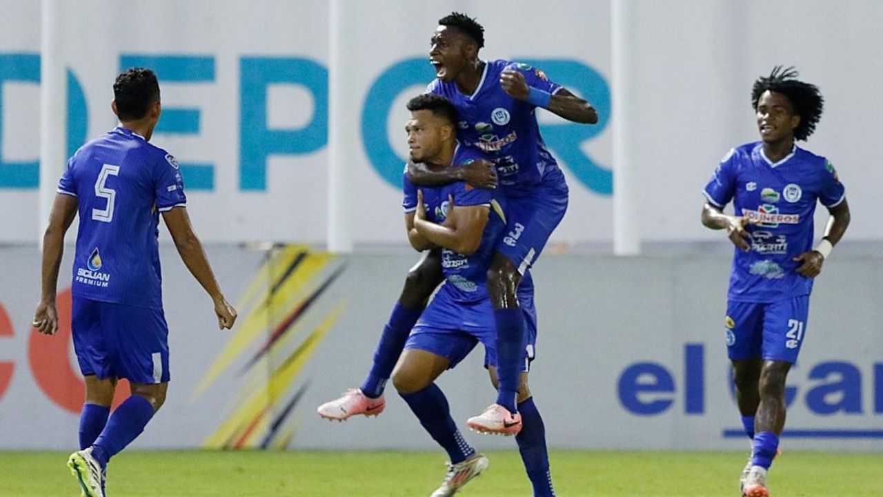 Victoria se divierte en La Ceiba y le pega un baile de goles al Juticalpa