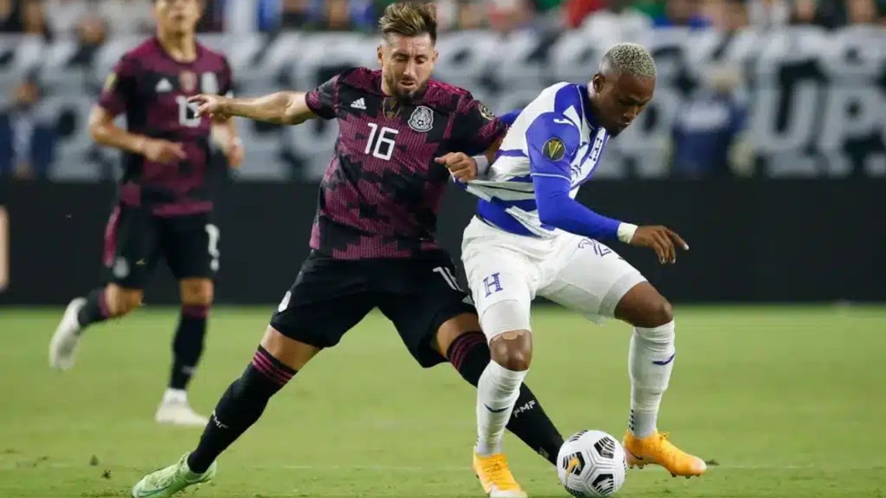 Jugador mexicano es despedido de la MLS por escupirle a un árbitro en partido