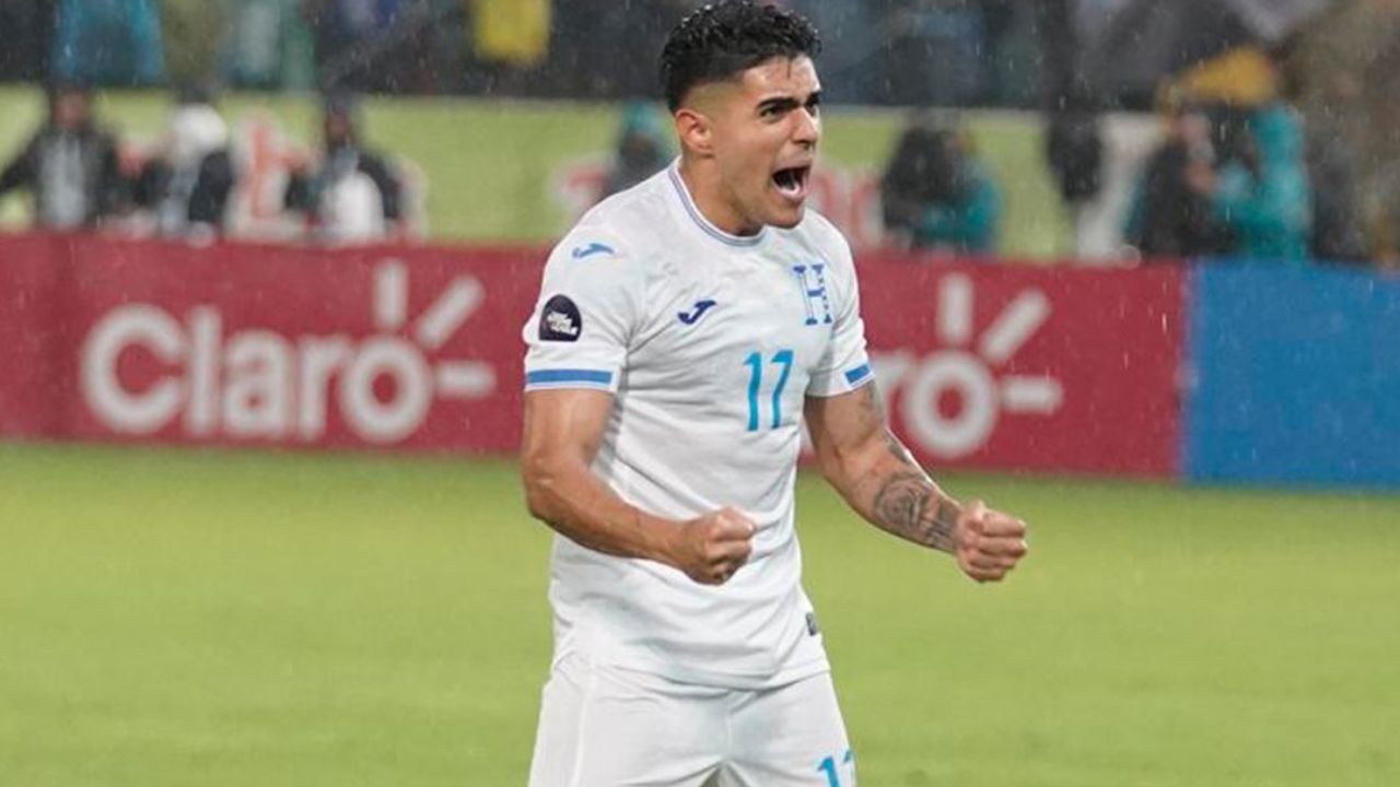 Honduras derrota a México en el Morazán en una noche inspirada de Luis Palma