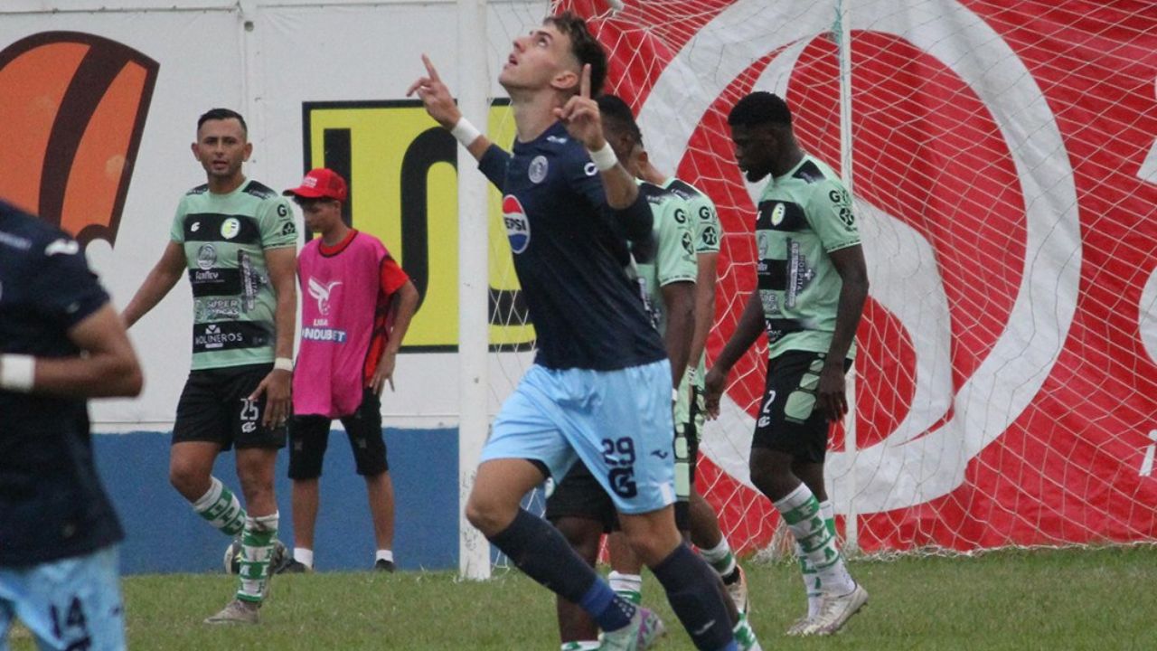 Motagua remontó ante el Juticalpa gracias a los hermanos Auzmendi
