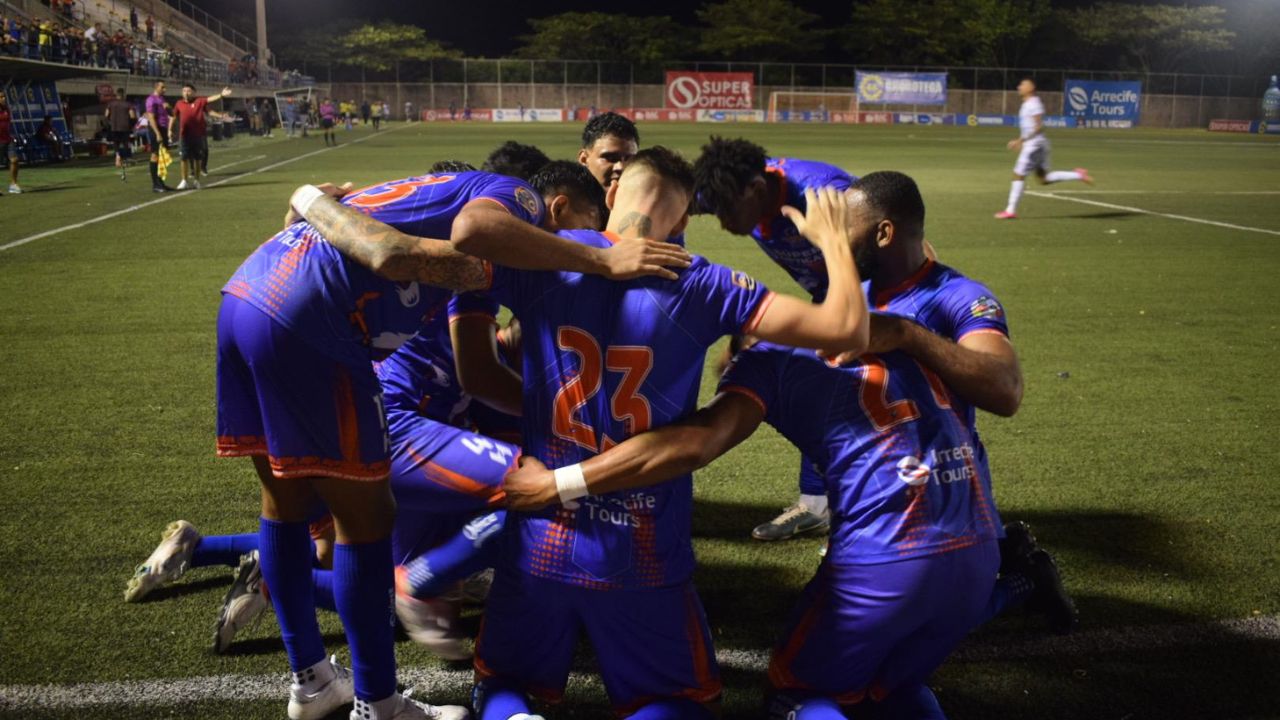 Lobos UPN vence al Real Sociedad y lo deja hundido en el fondo de la tabla