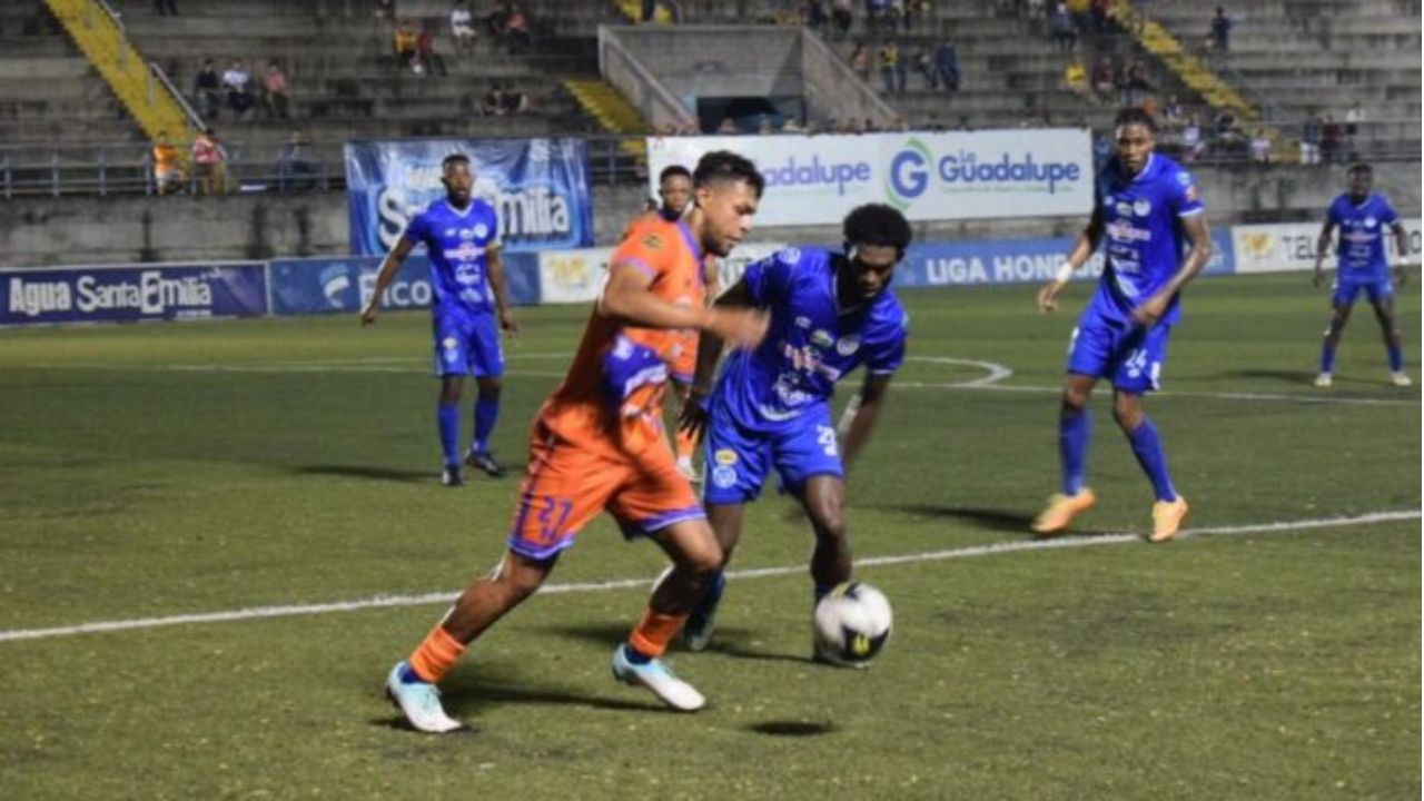 Lobos UPN y Victoria se repartieron los puntos en un duelo muy igualado