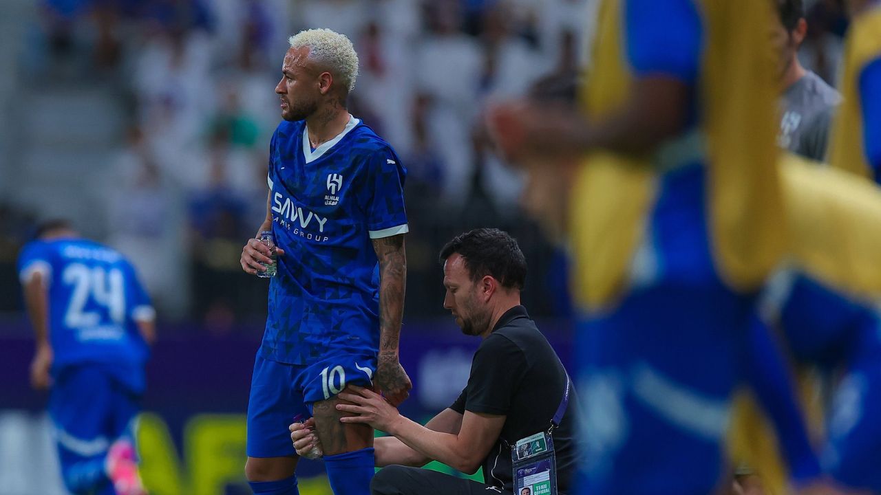 Neymar se vuelve a lesionar tras solo media hora en el campo de juego
