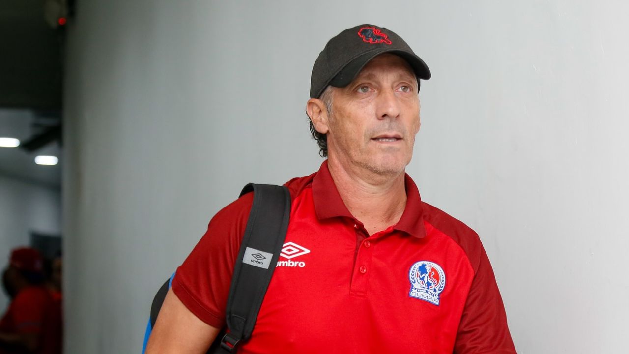 Pedro Troglio confiesa el único motivo por el que dejaría el Olimpia