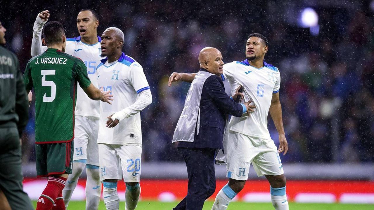 Bryan Acosta confiesa lo que dijo figura del México en el partido polémico en estadio Azteca