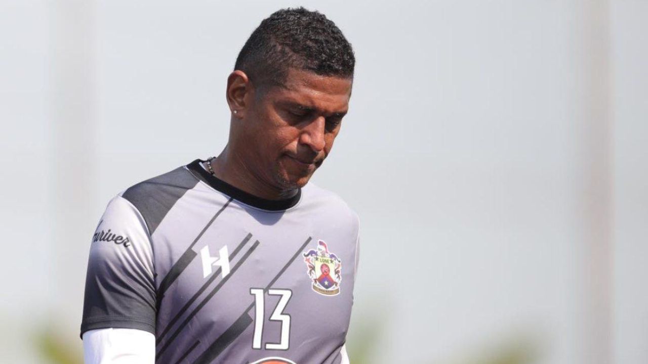Carlo Costly realiza importante anuncio sobre su futuro como futbolista profesional