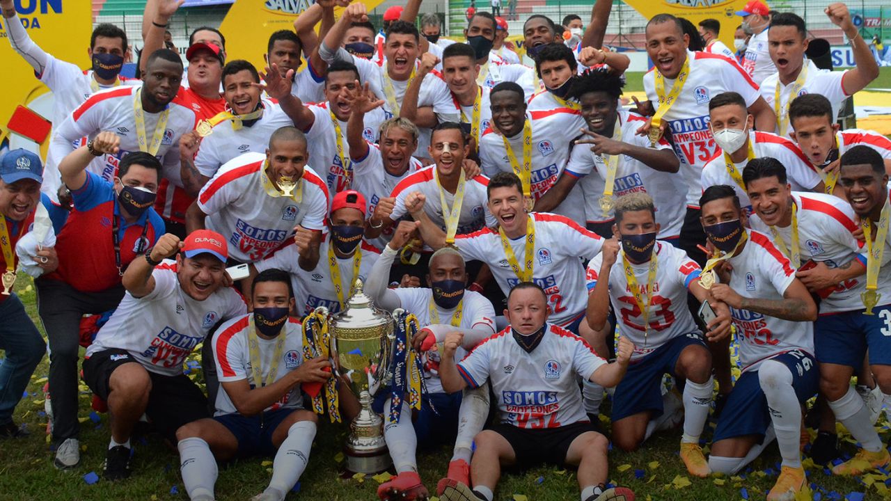 Futbolista tetracampeón con Olimpia revela que es hincha de inesperado equipo