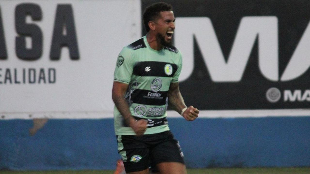 Juticalpa FC se acordó de ganar y goleó a los Lobos UPN en el Juan Ramón Brevé